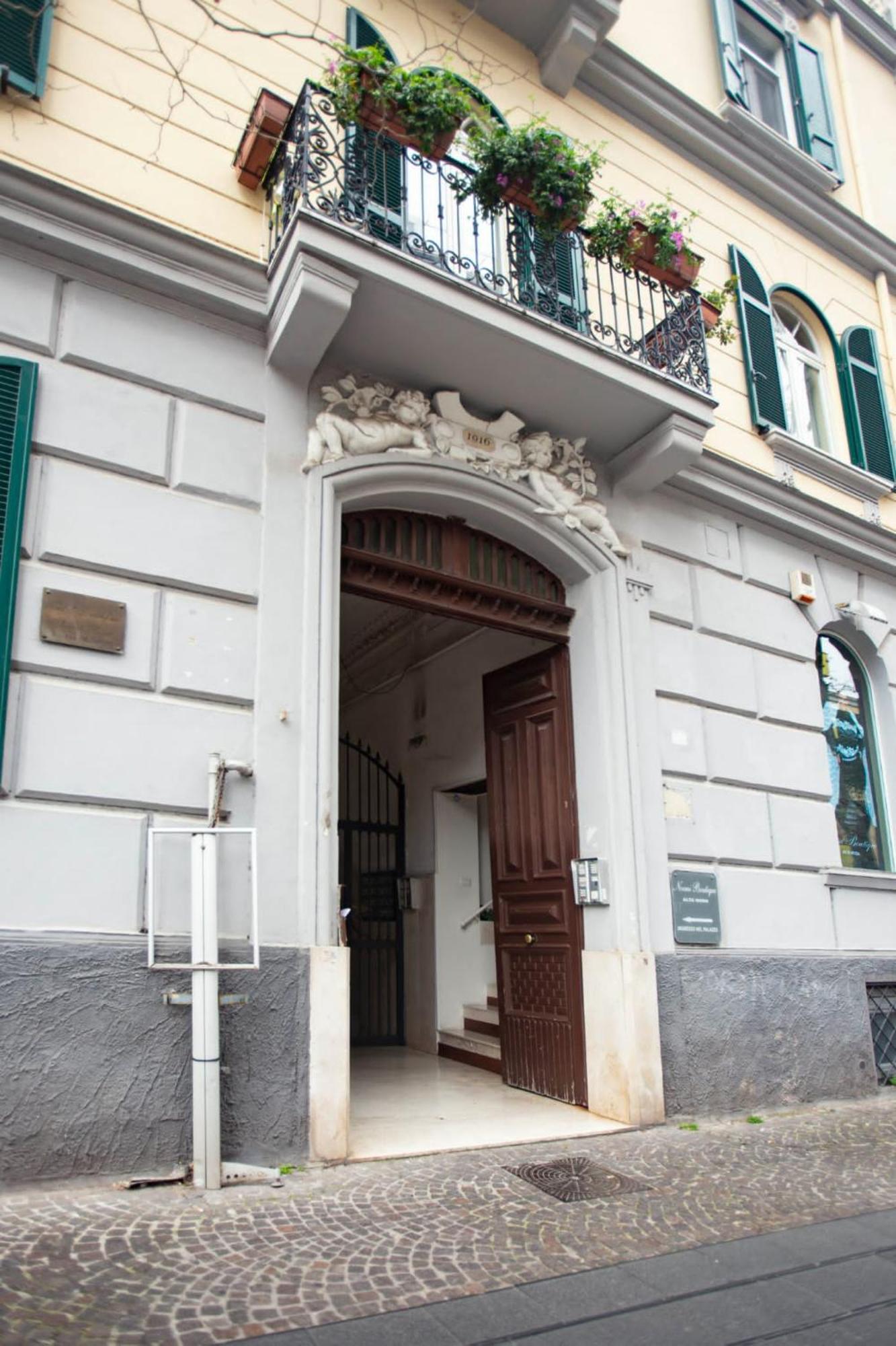 Vomero House Napoli Bagian luar foto